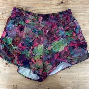 Lululemon Hotty Hot Short HR 2.5”